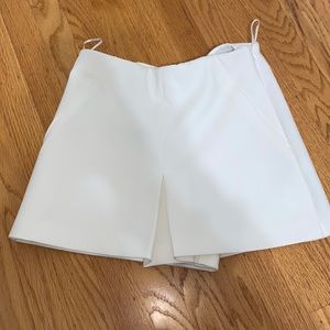 Brand new Zara white skort. Size XS/S, classy fabric and look. 25-26” waist.